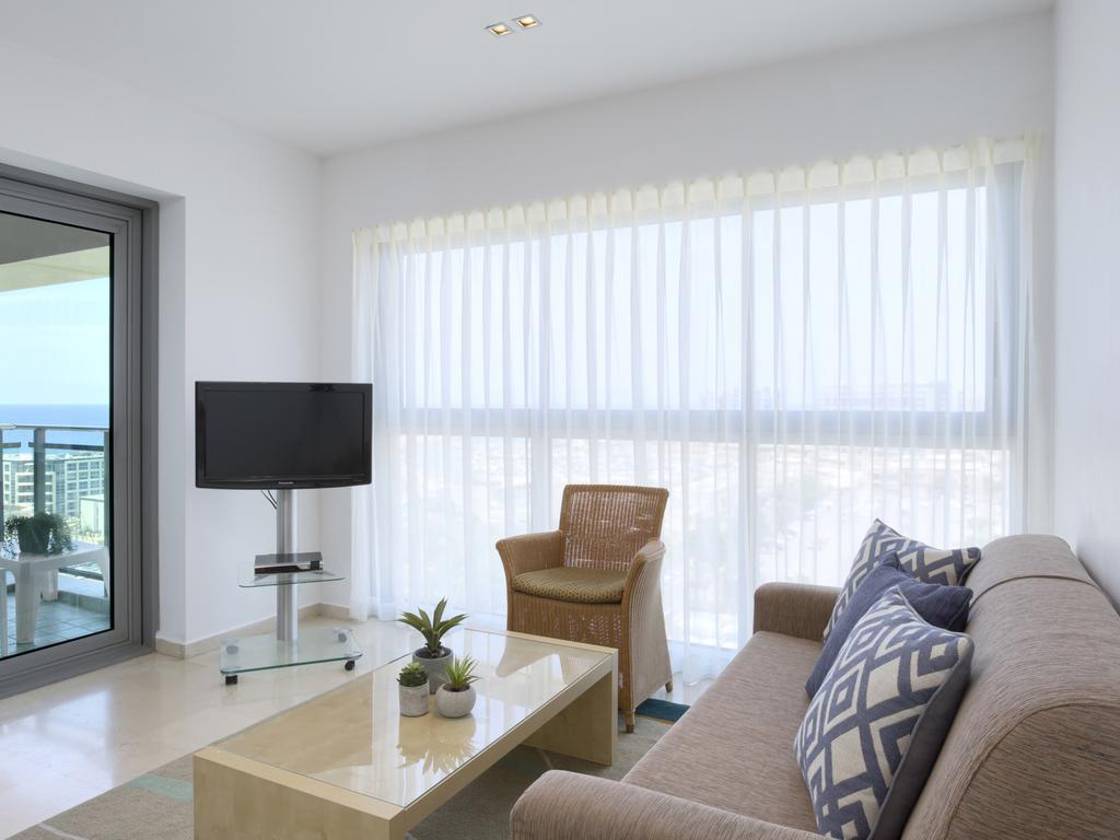 Aparthotel Okeanos On The Beach Herzelia Rom bilde
