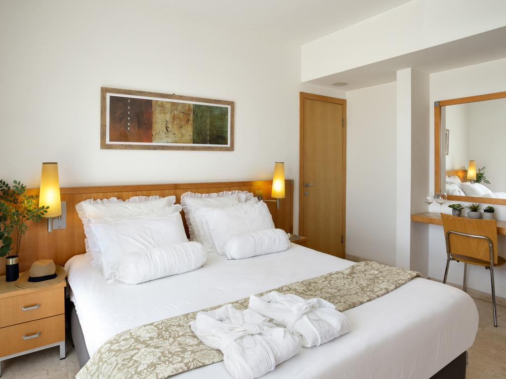 Aparthotel Okeanos On The Beach Herzelia Rom bilde