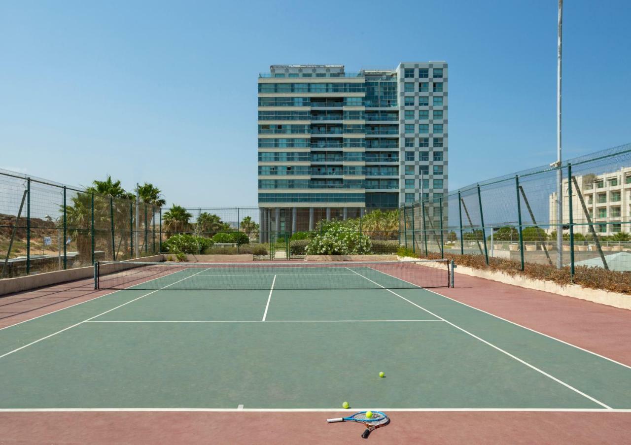 Aparthotel Okeanos On The Beach Herzelia Fasiliteter bilde