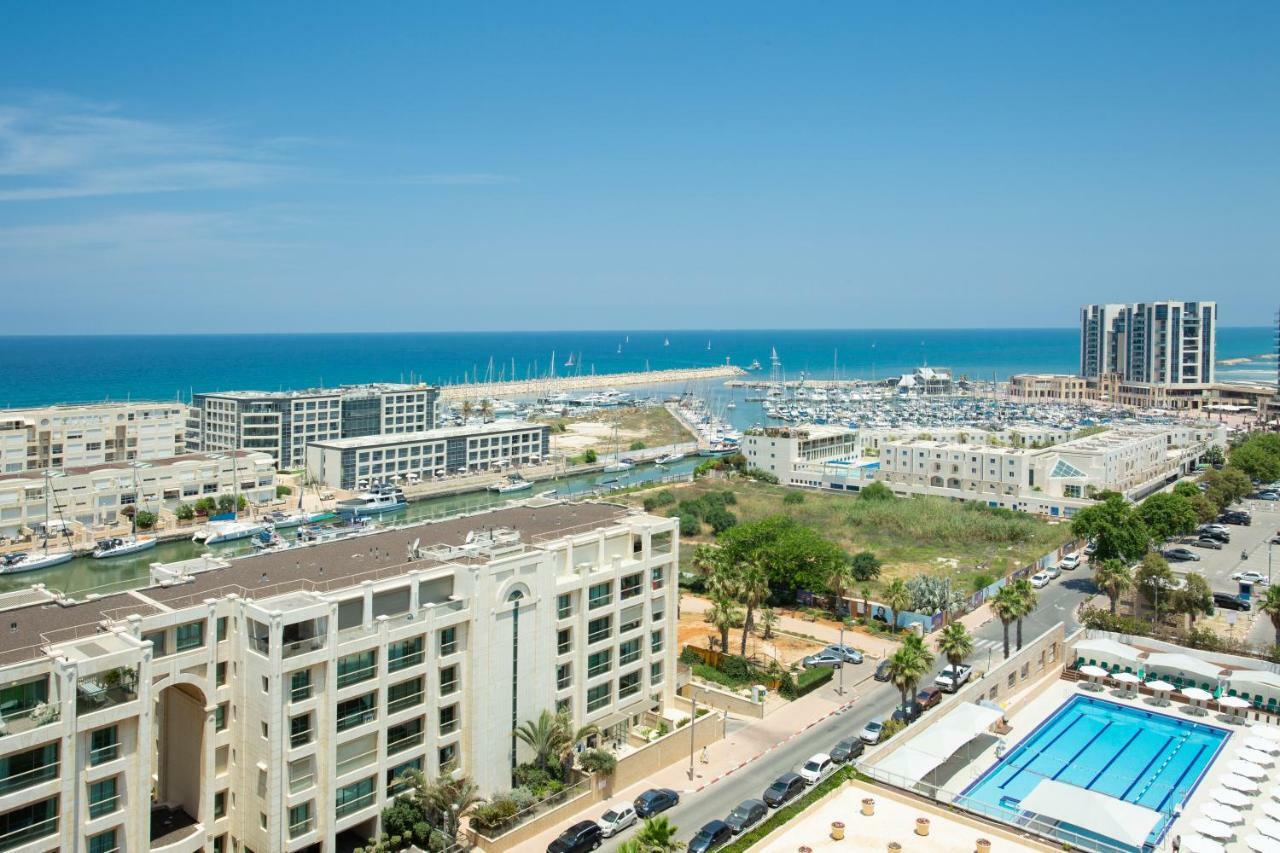 Aparthotel Okeanos On The Beach Herzelia Eksteriør bilde